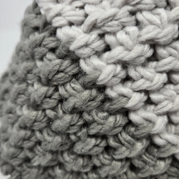 FABLETICS CHUNKY KNIT BEANIE WITH POM HAZE GREY & NWT CHUNKY HEADBAND WOMEN OS - Picture 15 of 16